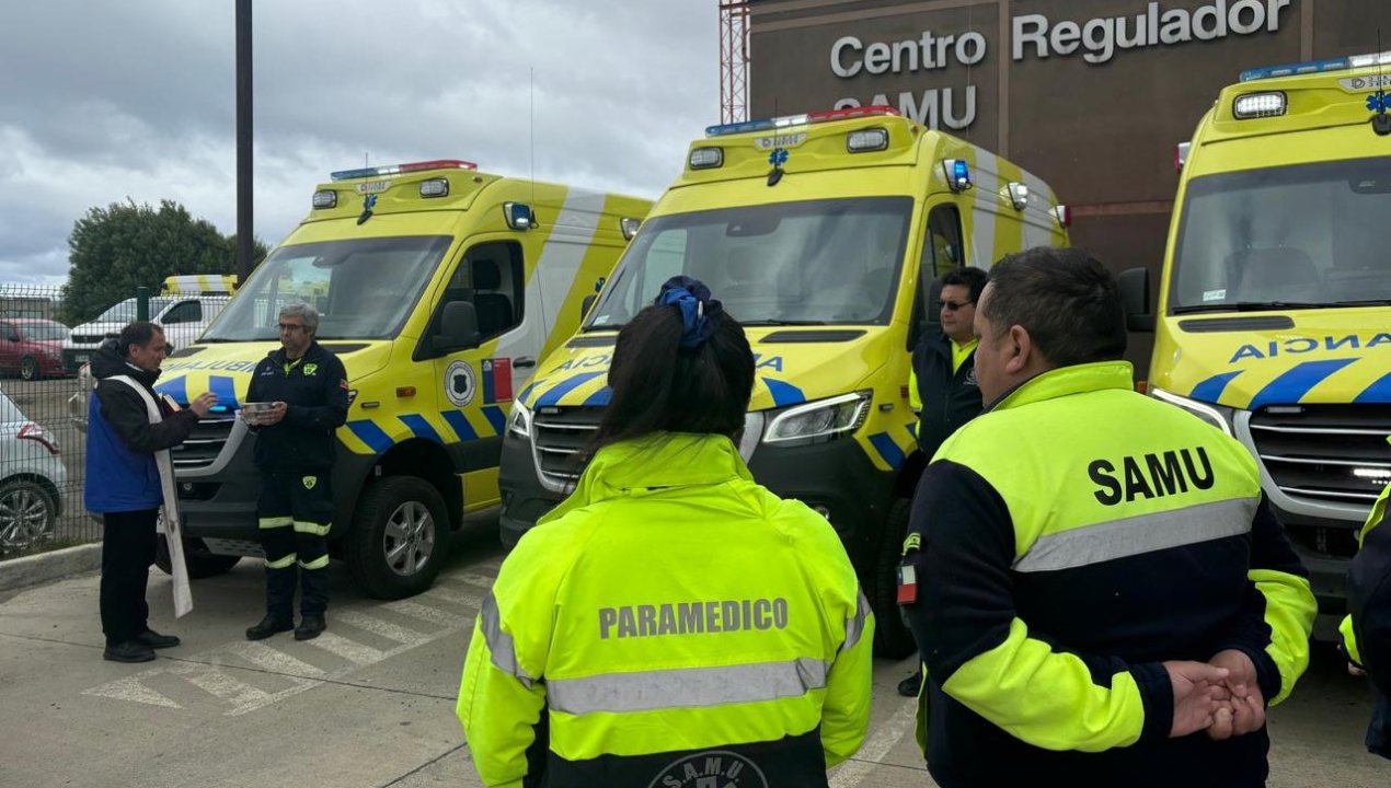 /ceremonia-entrega-nuevas-ambulancias-samu-magallanes