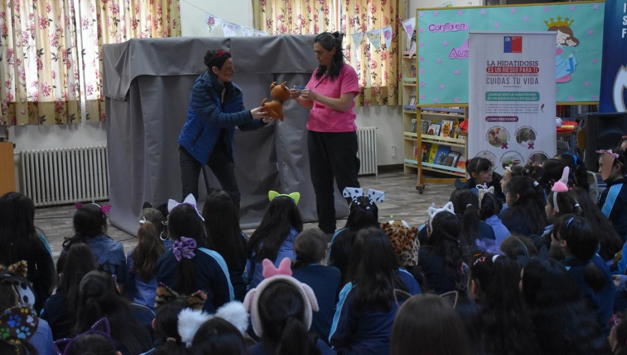 /con-obra-teatral-para-estudiantes-seremi-de-salud-refuerza-control-de