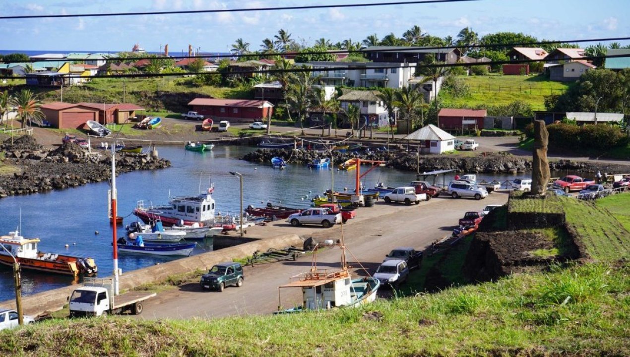 /regionales/region-de-valparaiso/rapa-nui-exigen-plazos-concretos-para-mejoramiento-de-caleta-hanga-piko