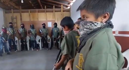 /internacional/america-del-norte/mexico/entrenan-y-dan-armas-de-fuego-a-ninos-y-ninas-en-estado-de-guerrero-en